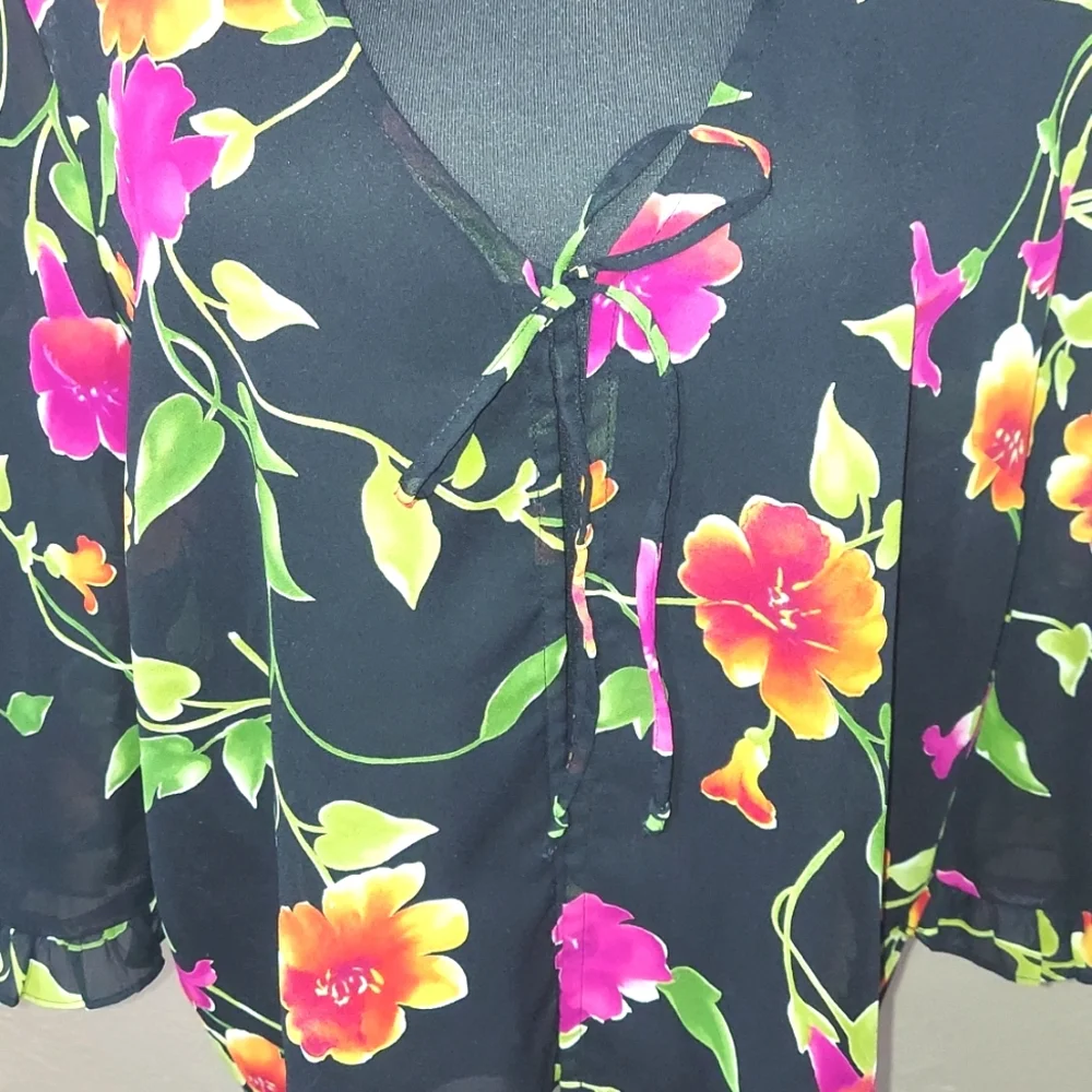 Woman's Worthington Floral Sheer Wrap Blouse - Picture 6 of 7